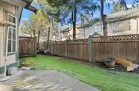 125 8655 KING GEORGE BOULEVARD - thumbnail 8