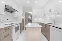 125 8655 KING GEORGE BOULEVARD - thumbnail 10