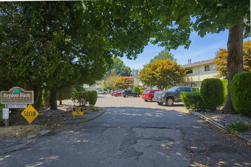 28 5351 200 STREET - photo 4 of 33
