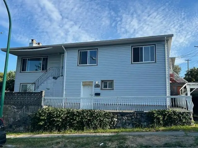7590-7592 FRASER STREET - photo 1 of 40