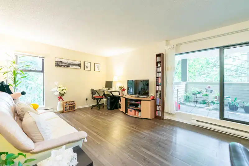 222 8231 GRANVILLE AVENUE - photo 3 of 29