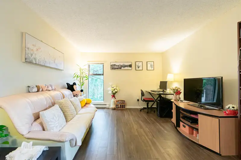 222 8231 GRANVILLE AVENUE - photo 4 of 29