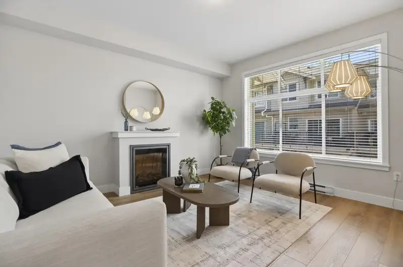 28 20967 76 AVENUE - photo 4 of 40