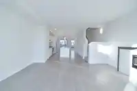135 4738 HEMLOCK WAY - thumbnail 4