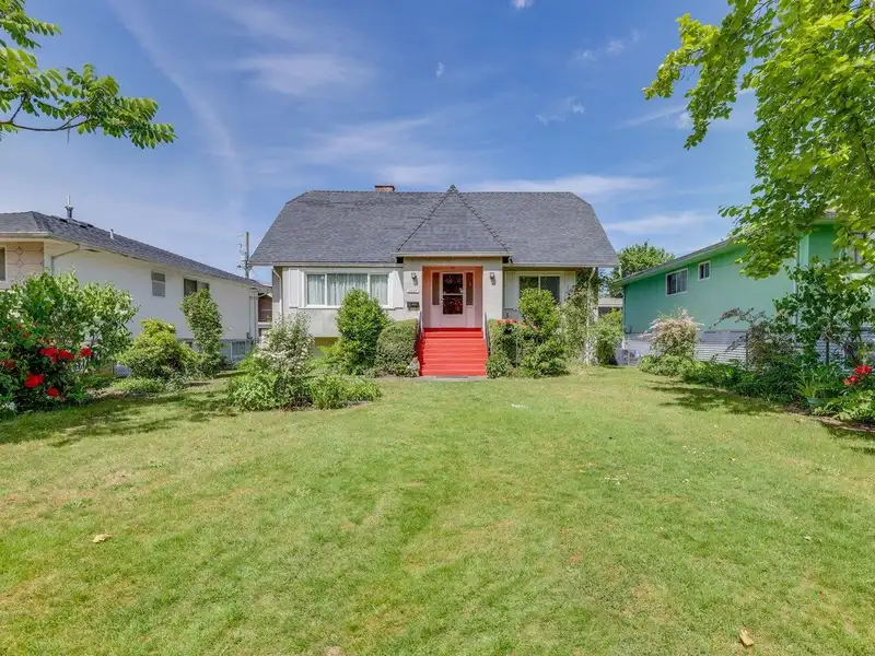 2087 E 26TH AVENUE - photo 1 of 36