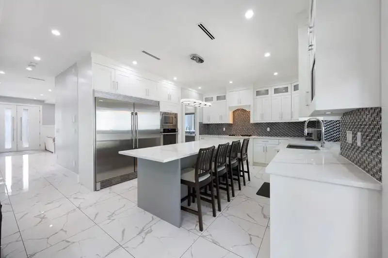 2309 DUBLIN STREET - photo 4 of 37