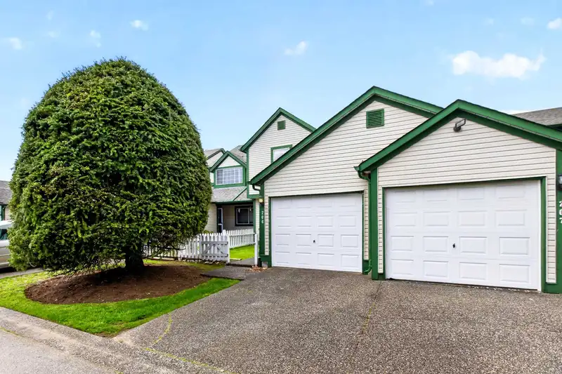 206 20675 118 AVENUE - photo 2 of 40