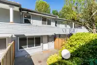 132 SHORELINE CIRCLE - thumbnail 3
