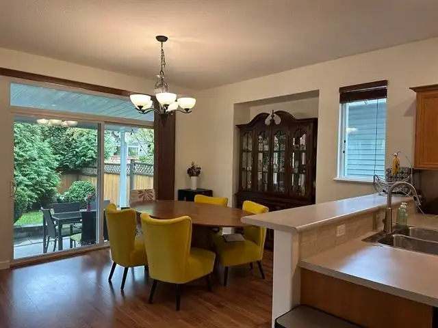 20850 84A AVENUE - photo 3 of 21