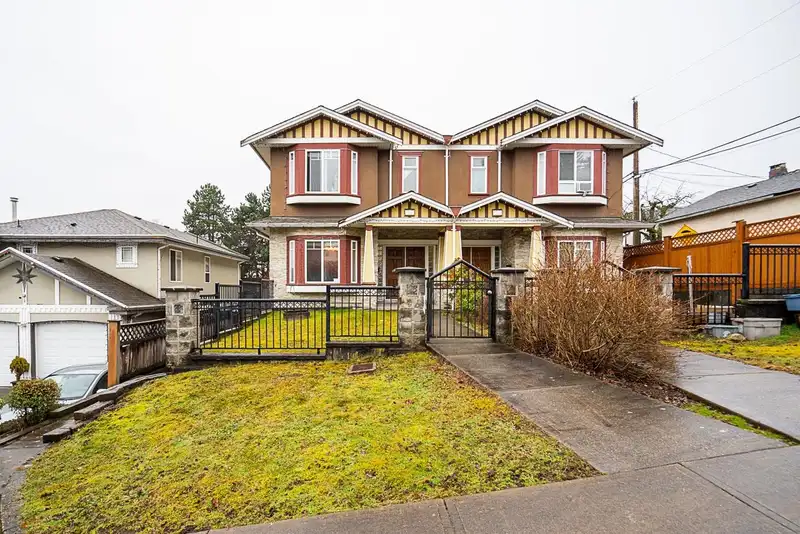 528 SIXTEEN STREET - photo 1 of 39