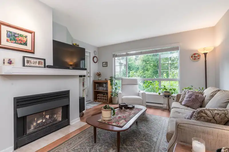 216 1242 TOWN CENTRE BOULEVARD - photo 3 of 20