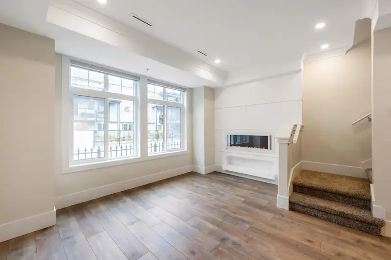 4908 ELLIS LANE - photo 4 of 39