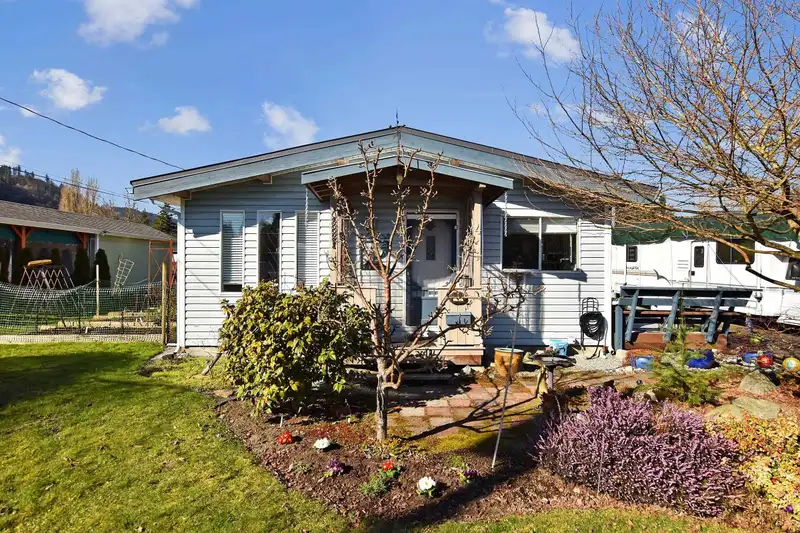 4 9055 SHOOK ROAD - photo 1 of 21
