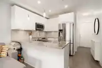 113 20686 EASTLEIGH CRESCENT - thumbnail 2