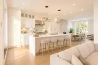 1221 ROSSLAND STREET - thumbnail 5