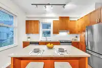 717 PREMIER STREET - thumbnail 12