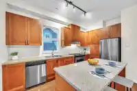 717 PREMIER STREET - thumbnail 14