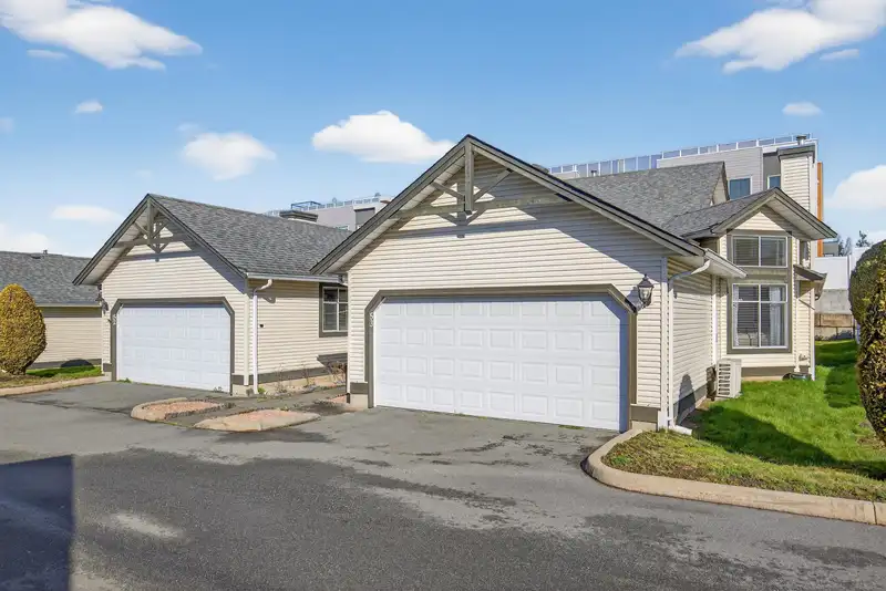 53 19649 53 AVENUE - photo 1 of 40