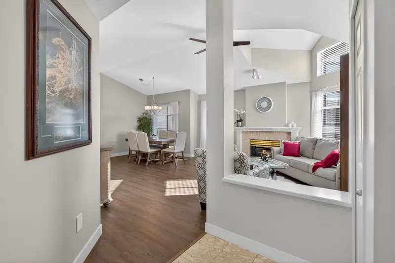 53 19649 53 AVENUE - photo 4 of 40