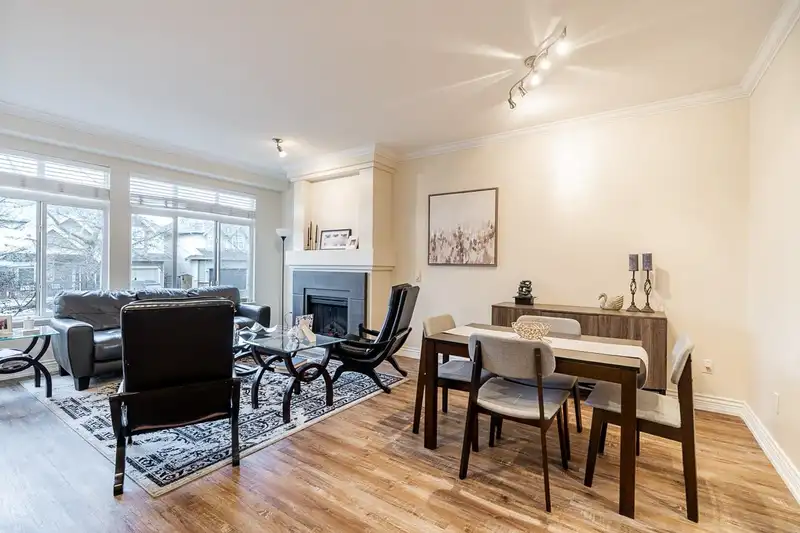 40 19330 69 AVENUE - photo 2 of 35