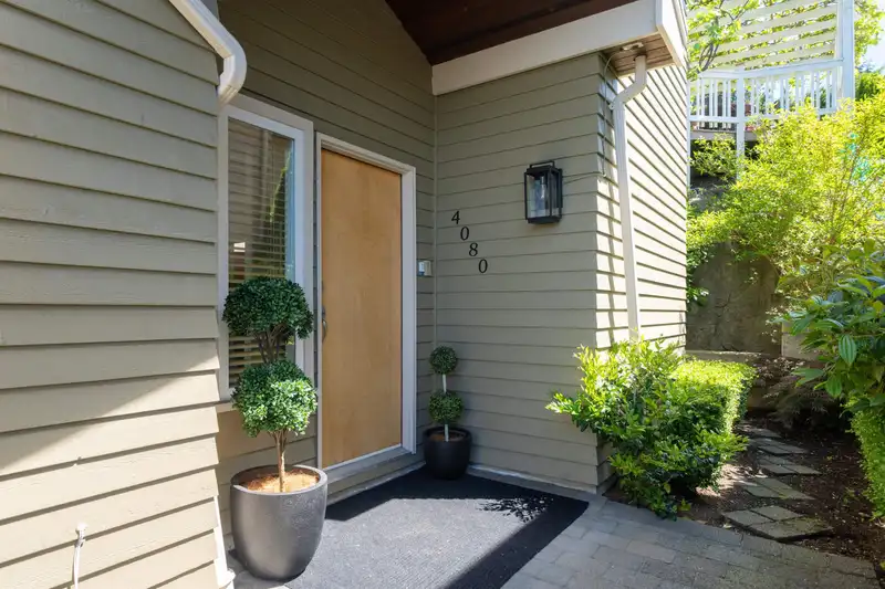 4080 ST. PAULS AVENUE - photo 4 of 40