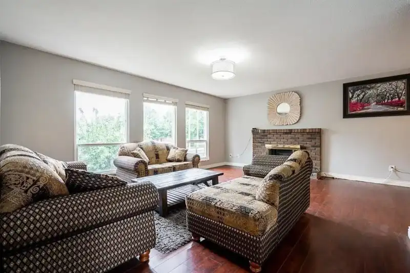 12845 64 AVENUE - photo 4 of 22