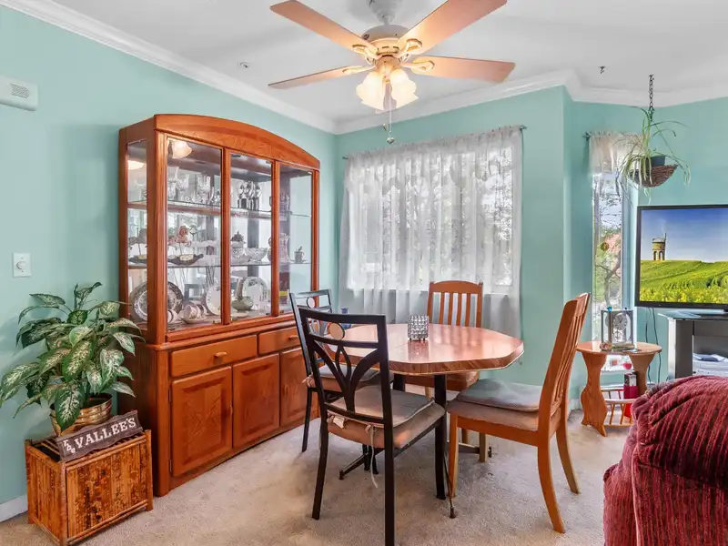 205 20727 DOUGLAS CRESCENT - photo 4 of 25