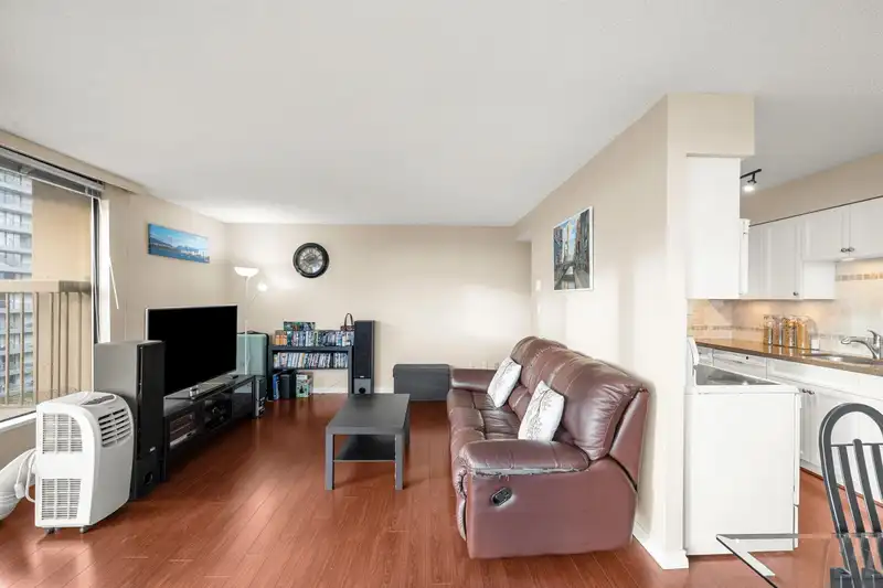 1108 2041 BELLWOOD AVENUE - photo 3 of 37