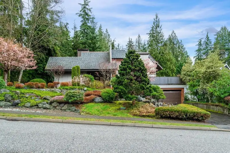 5344 CLIFFRIDGE AVENUE - photo 1 of 19