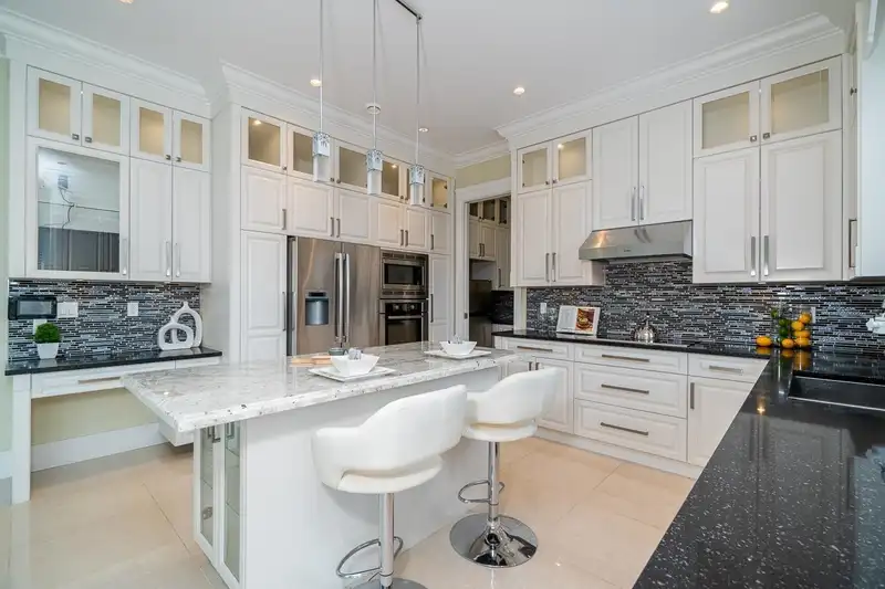 9820 GILHURST CRESCENT - photo 3 of 8