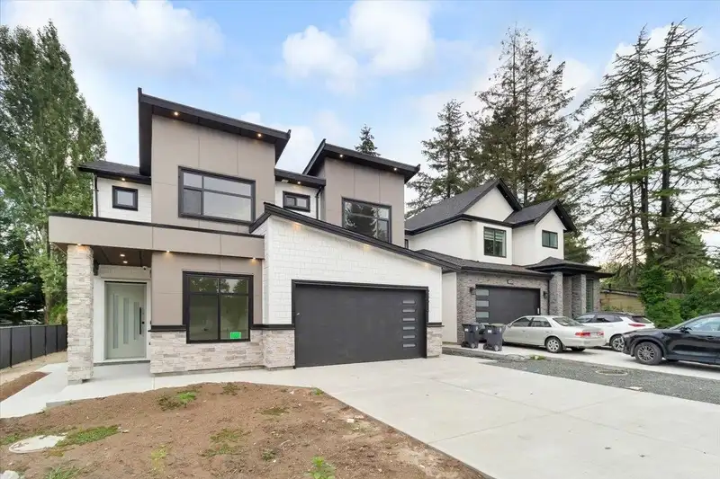 26514 29 AVENUE - photo 1 of 22