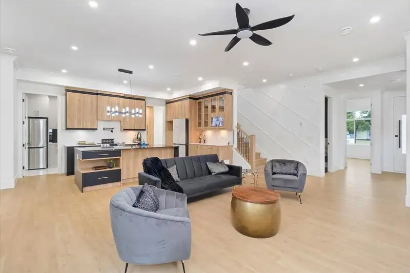 26514 29 AVENUE - photo 4 of 22