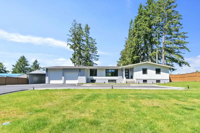 23111 48 AVENUE - photo 1 of 40