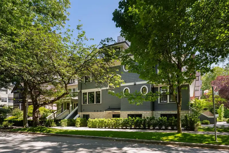 980 BIDWELL STREET - photo 1 of 40