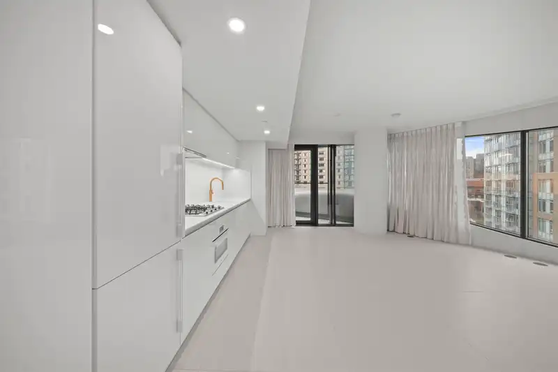 702 1033 NELSON STREET - photo 3 of 29