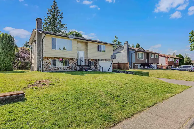 2973 265A STREET - photo 2 of 31
