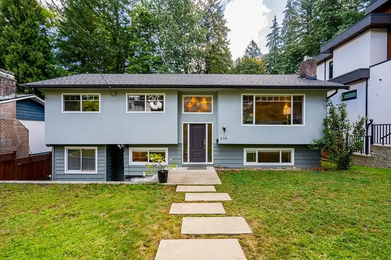 206 CLEARVIEW DRIVE - photo 1 of 38