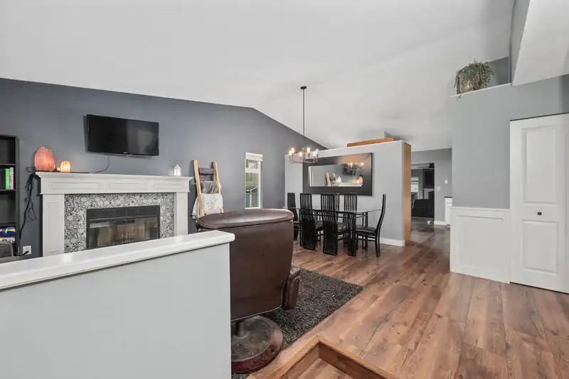 11937 237A STREET - photo 1 of 35