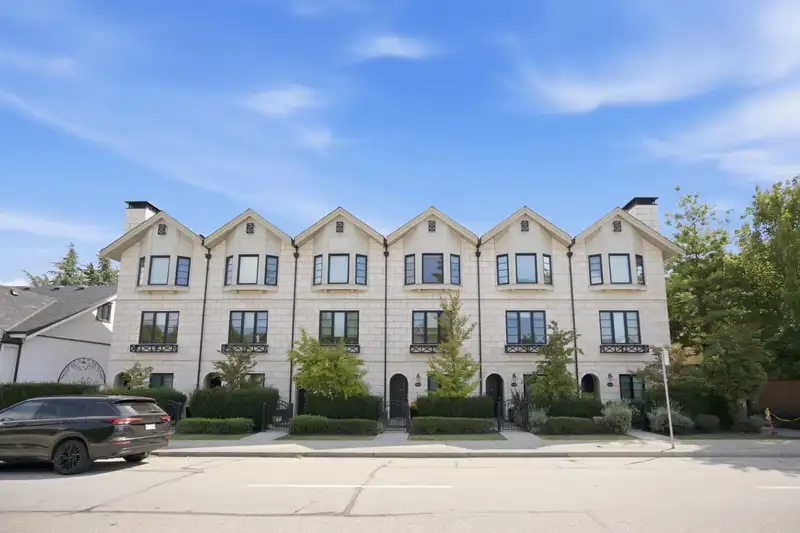 4354 KNIGHT STREET - photo 2 of 26