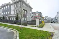 7 8371 202B STREET - thumbnail 2