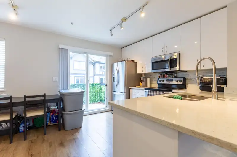72 20176 68 AVENUE - photo 4 of 31