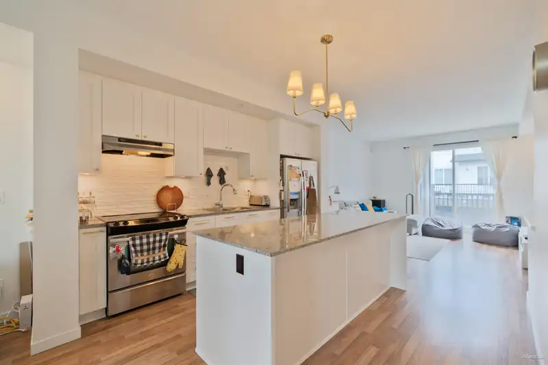 59 688 EDGAR AVENUE - photo 4 of 33