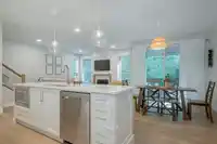 111 8217 204B STREET - thumbnail 10