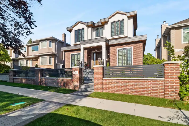 7662 FRENCH STREET - photo 1 of 39