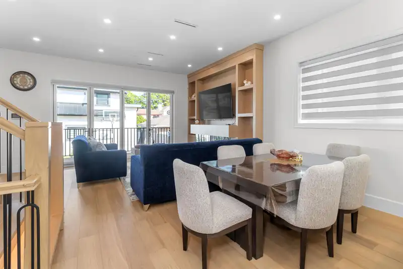 7662 FRENCH STREET - photo 4 of 39