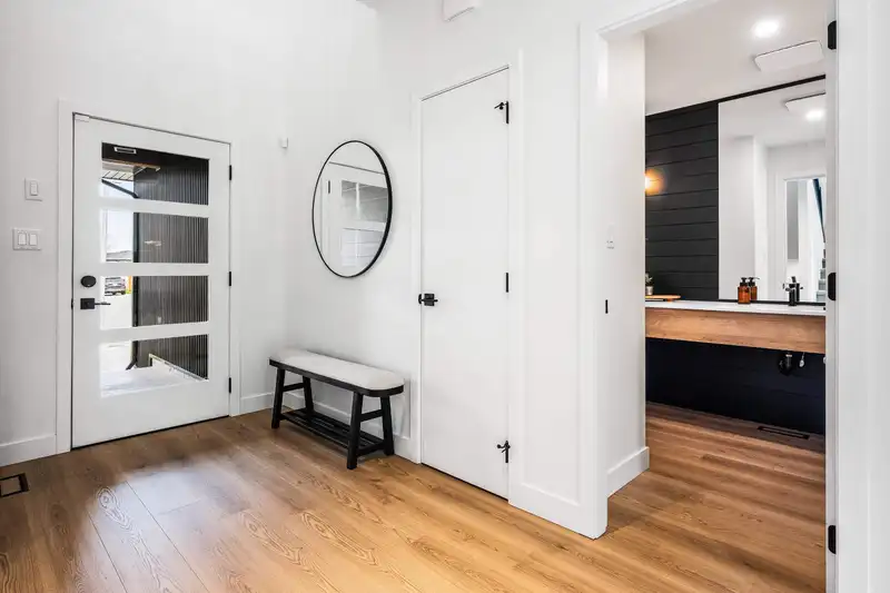 5 46379 UPLANDS ROAD - photo 3 of 40