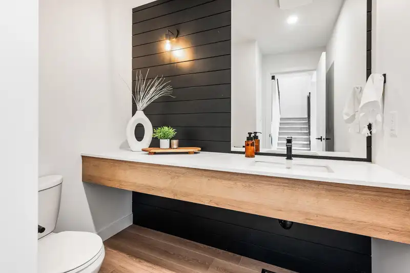 5 46379 UPLANDS ROAD - photo 4 of 40