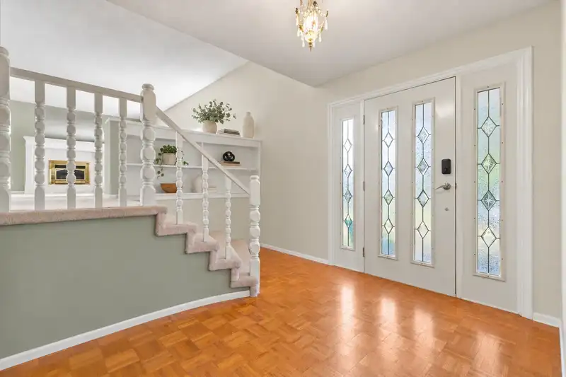 32637 WILLINGDON CRESCENT - photo 3 of 35