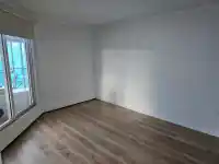 309 15111 RUSSELL AVENUE - thumbnail 13