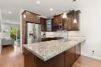 93 8068 207 STREET - thumbnail 3
